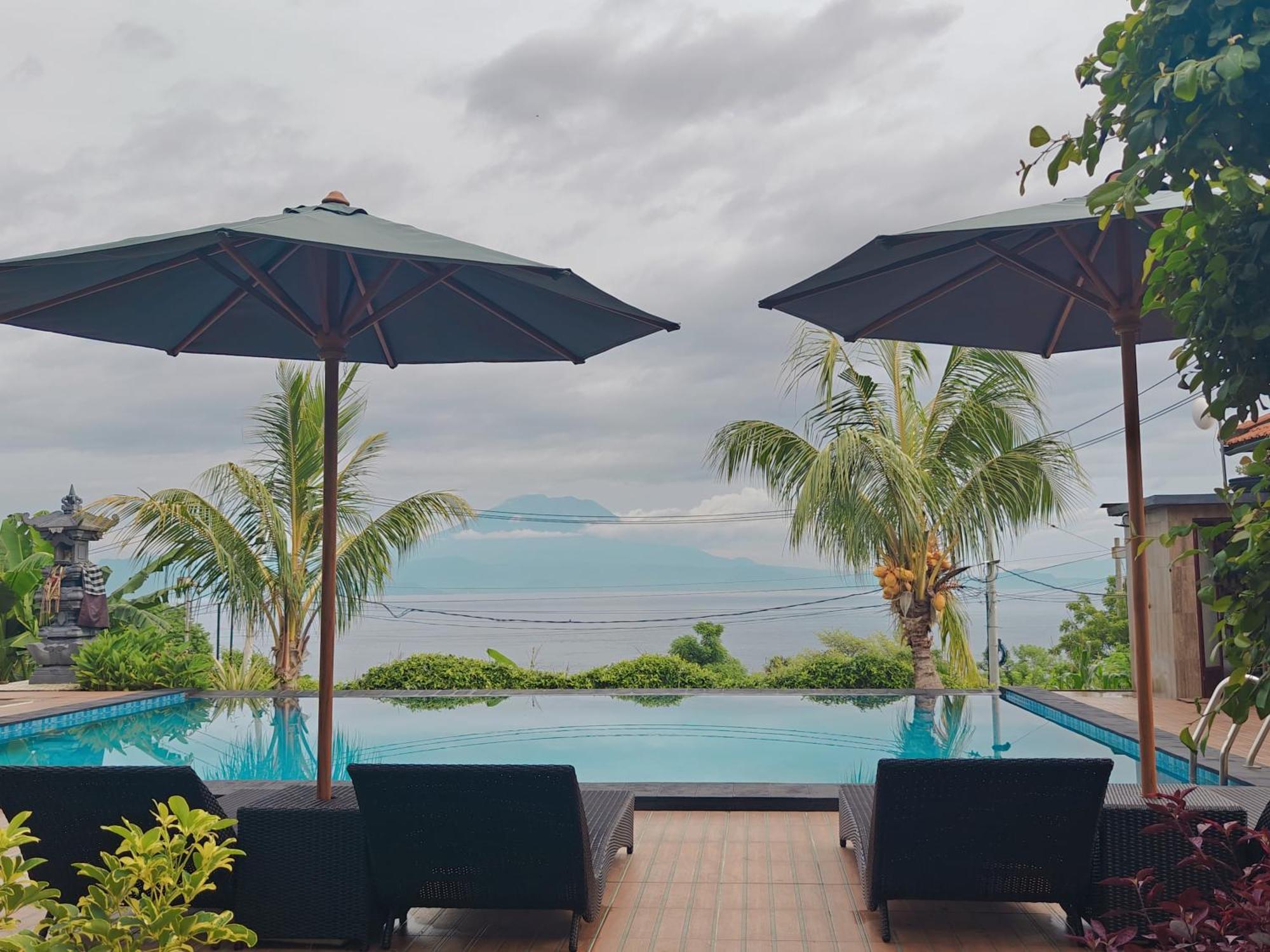 Nusa Sedayu Hotel By Ocean View Batununggul Buitenkant foto