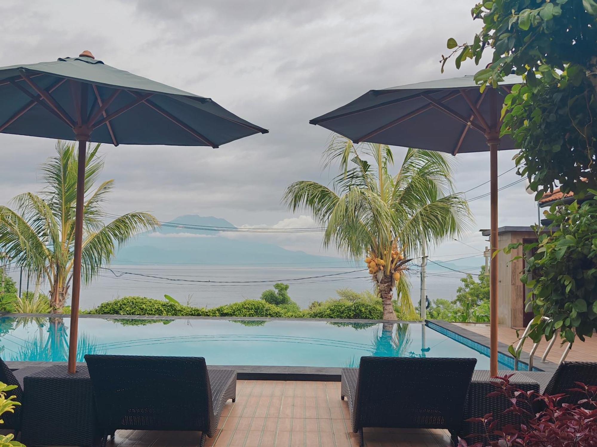 Nusa Sedayu Hotel By Ocean View Batununggul Buitenkant foto