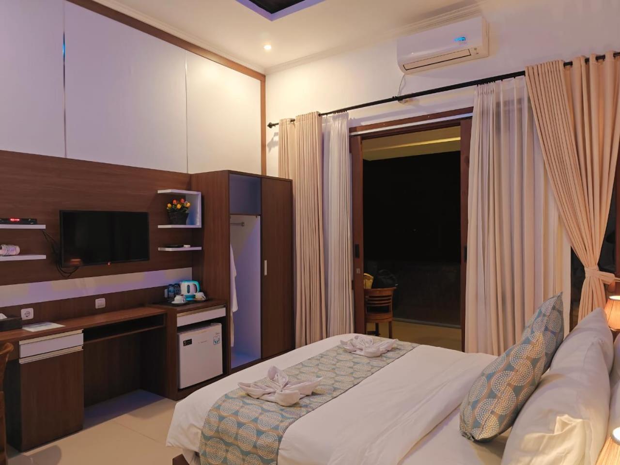 Nusa Sedayu Hotel By Ocean View Batununggul Buitenkant foto