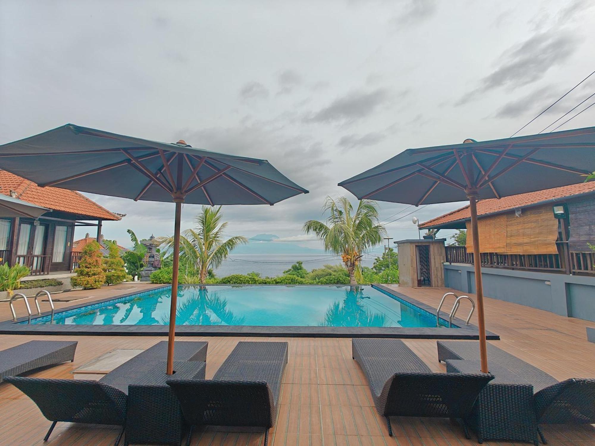 Nusa Sedayu Hotel By Ocean View Batununggul Buitenkant foto