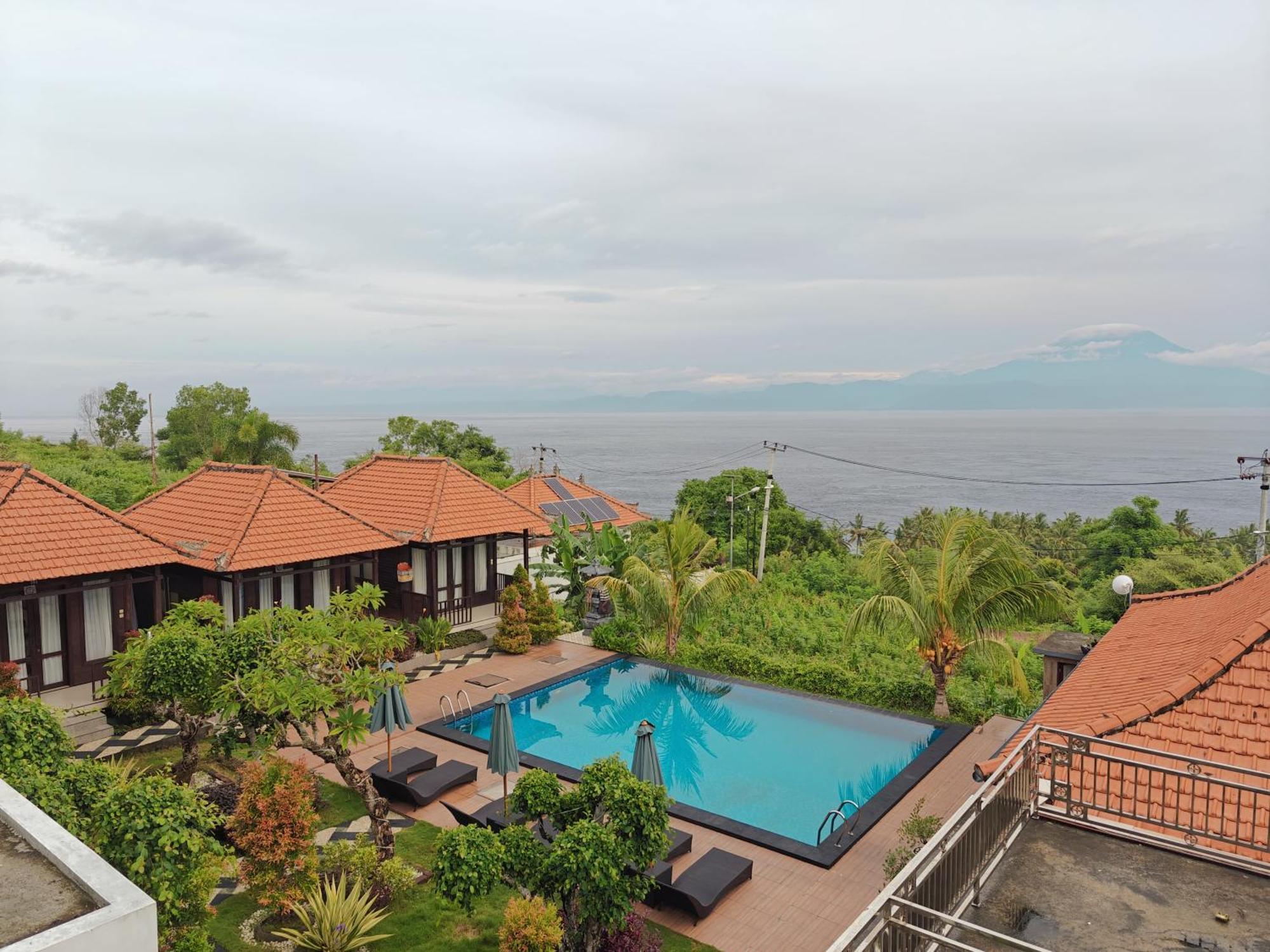 Nusa Sedayu Hotel By Ocean View Batununggul Buitenkant foto