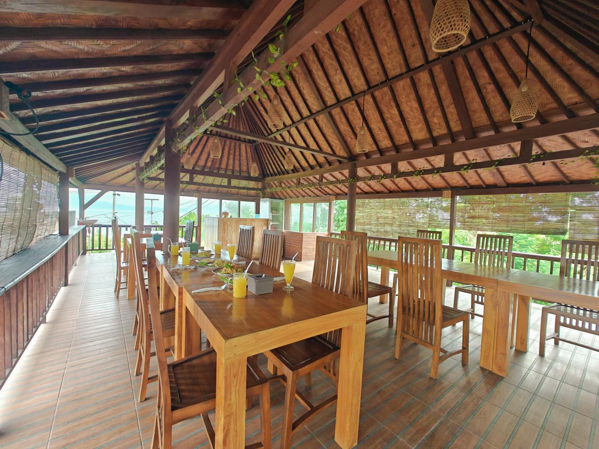 Nusa Sedayu Hotel By Ocean View Batununggul Buitenkant foto