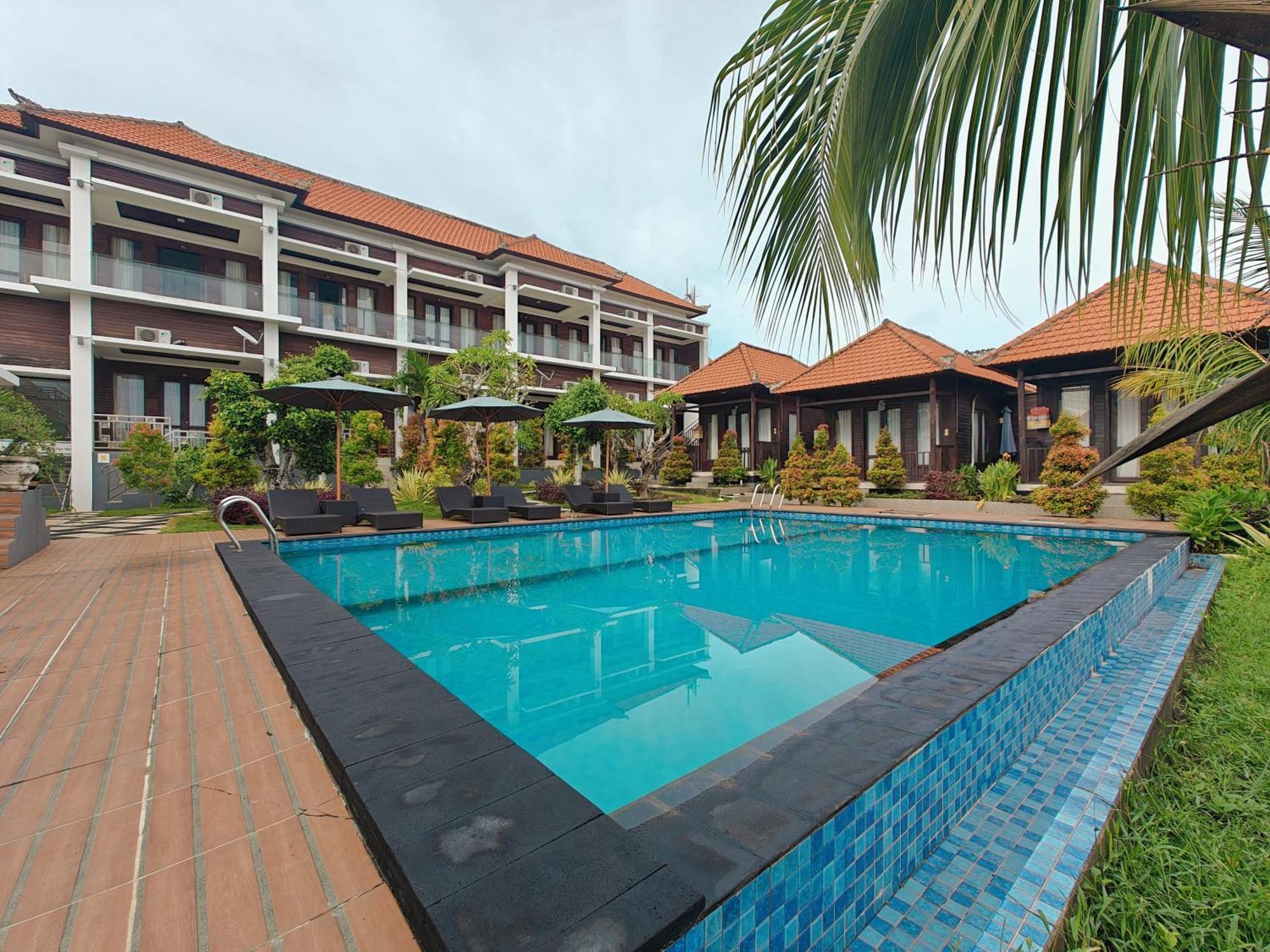 Nusa Sedayu Hotel By Ocean View Batununggul Buitenkant foto