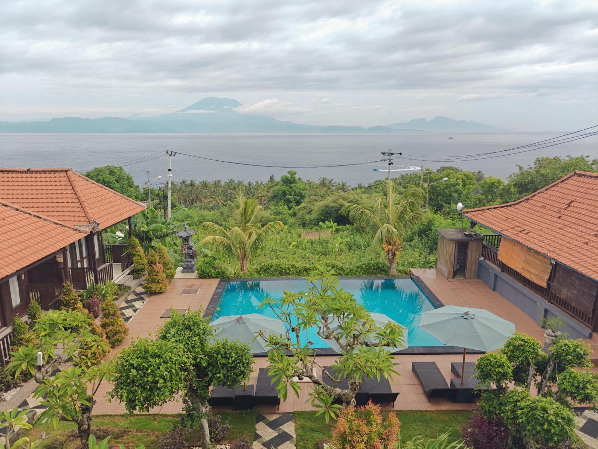 Nusa Sedayu Hotel By Ocean View Batununggul Buitenkant foto