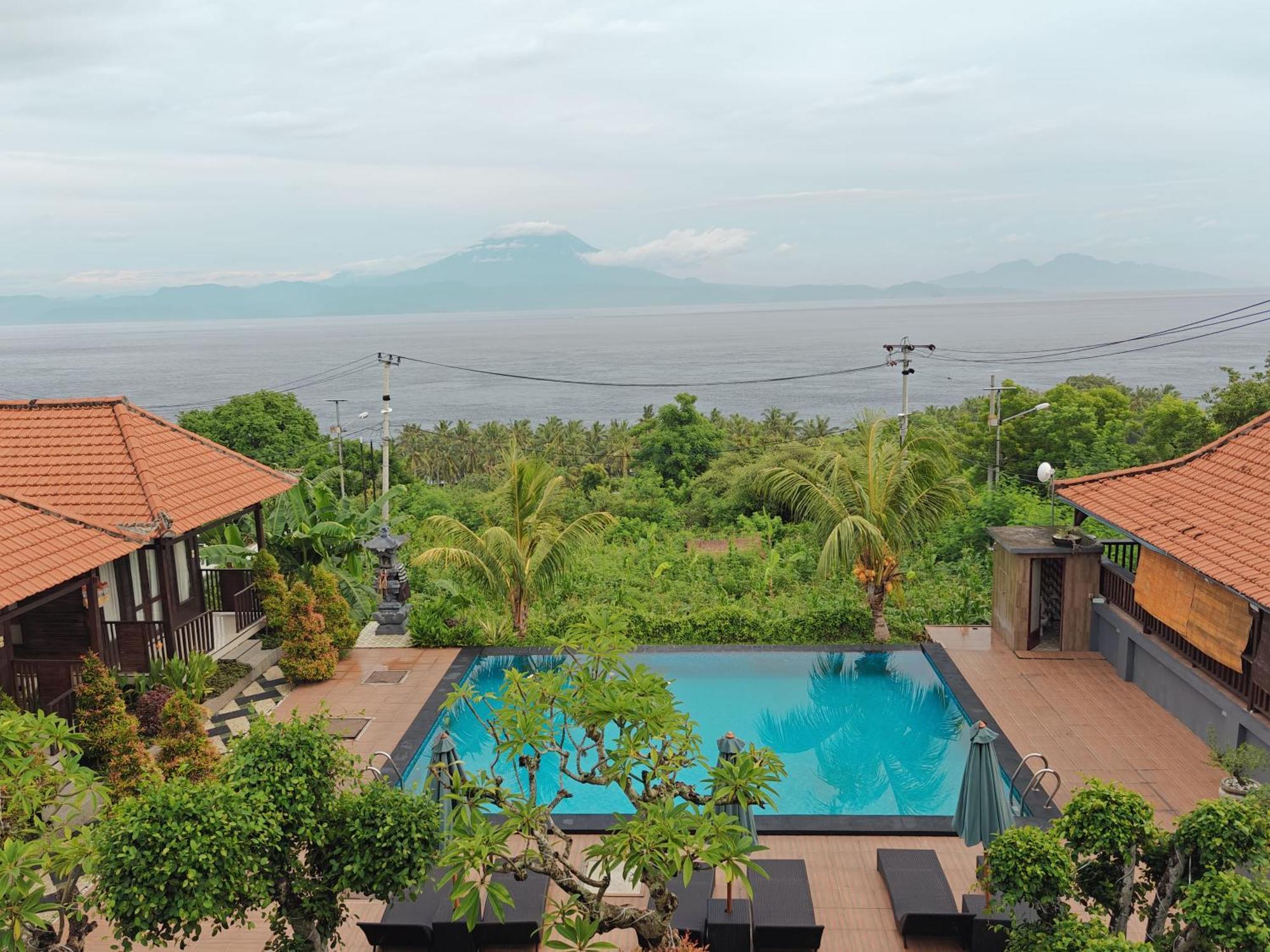 Nusa Sedayu Hotel By Ocean View Batununggul Buitenkant foto