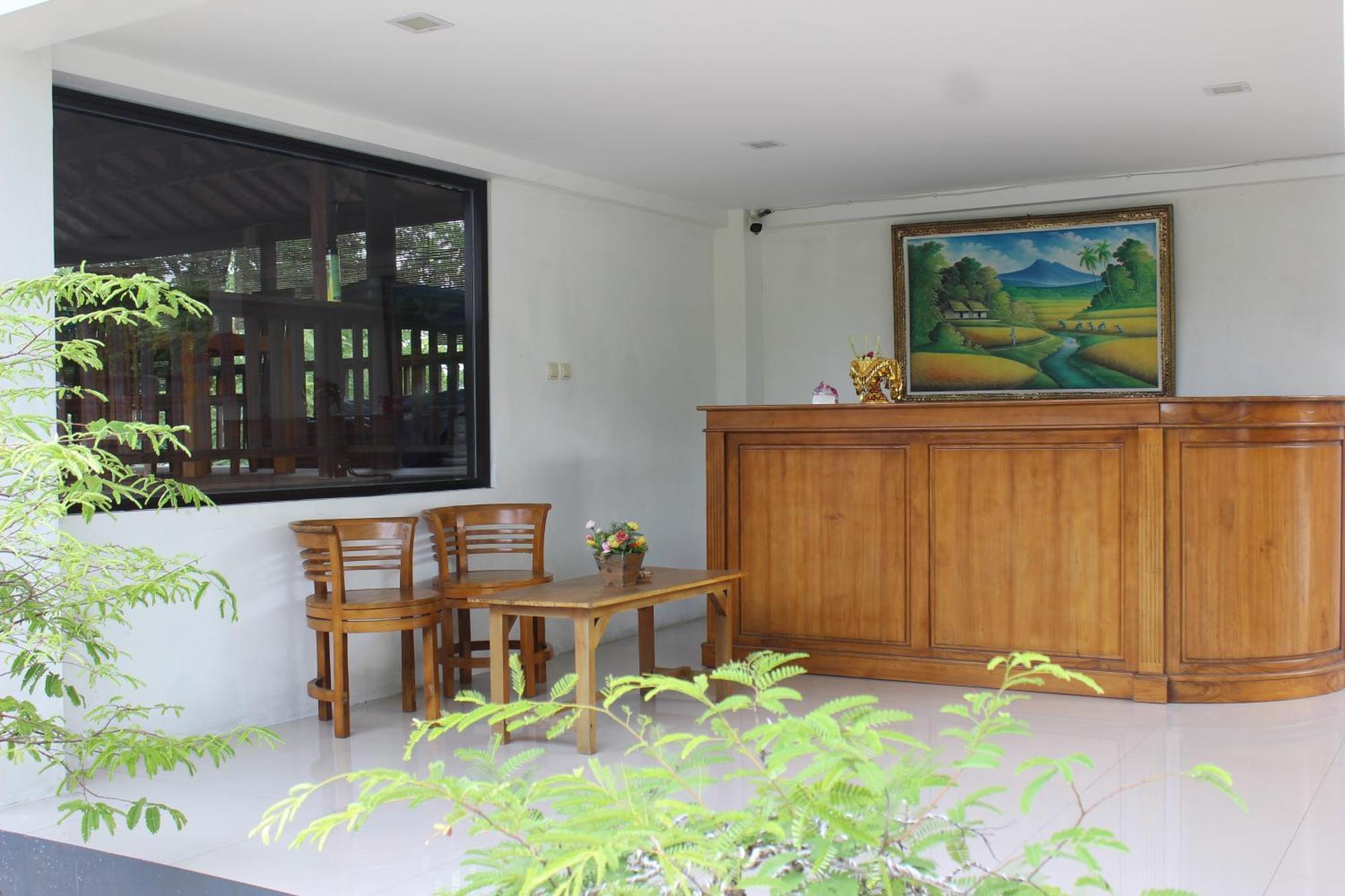 Nusa Sedayu Hotel By Ocean View Batununggul Buitenkant foto