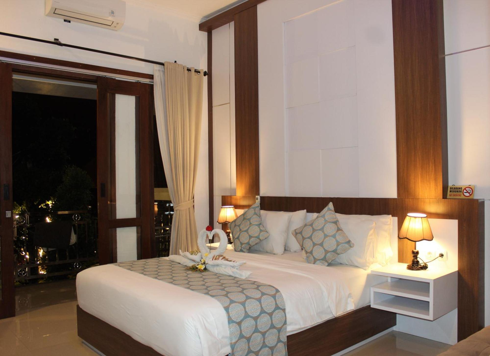 Nusa Sedayu Hotel By Ocean View Batununggul Buitenkant foto
