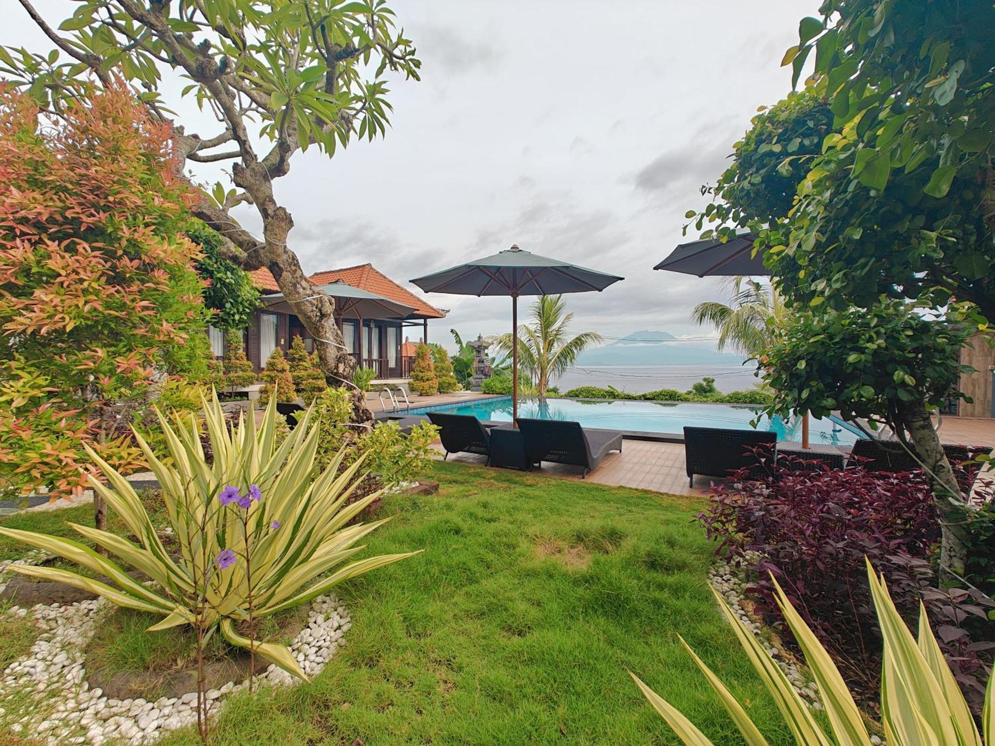 Nusa Sedayu Hotel By Ocean View Batununggul Buitenkant foto